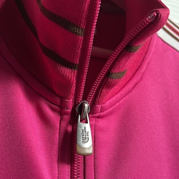 The North Face oldschool zippered sweatshirt color hot ponk/ fuchsia size L - Picture 4 of 7